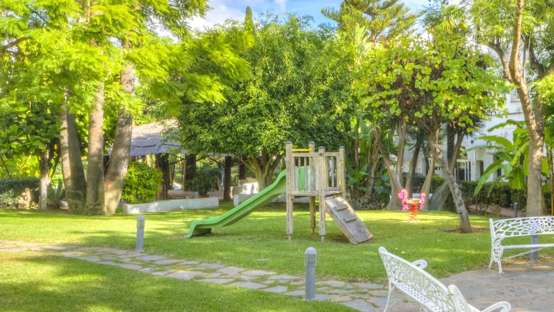 Marbella Real - Newly Reformed Apartment 0*,