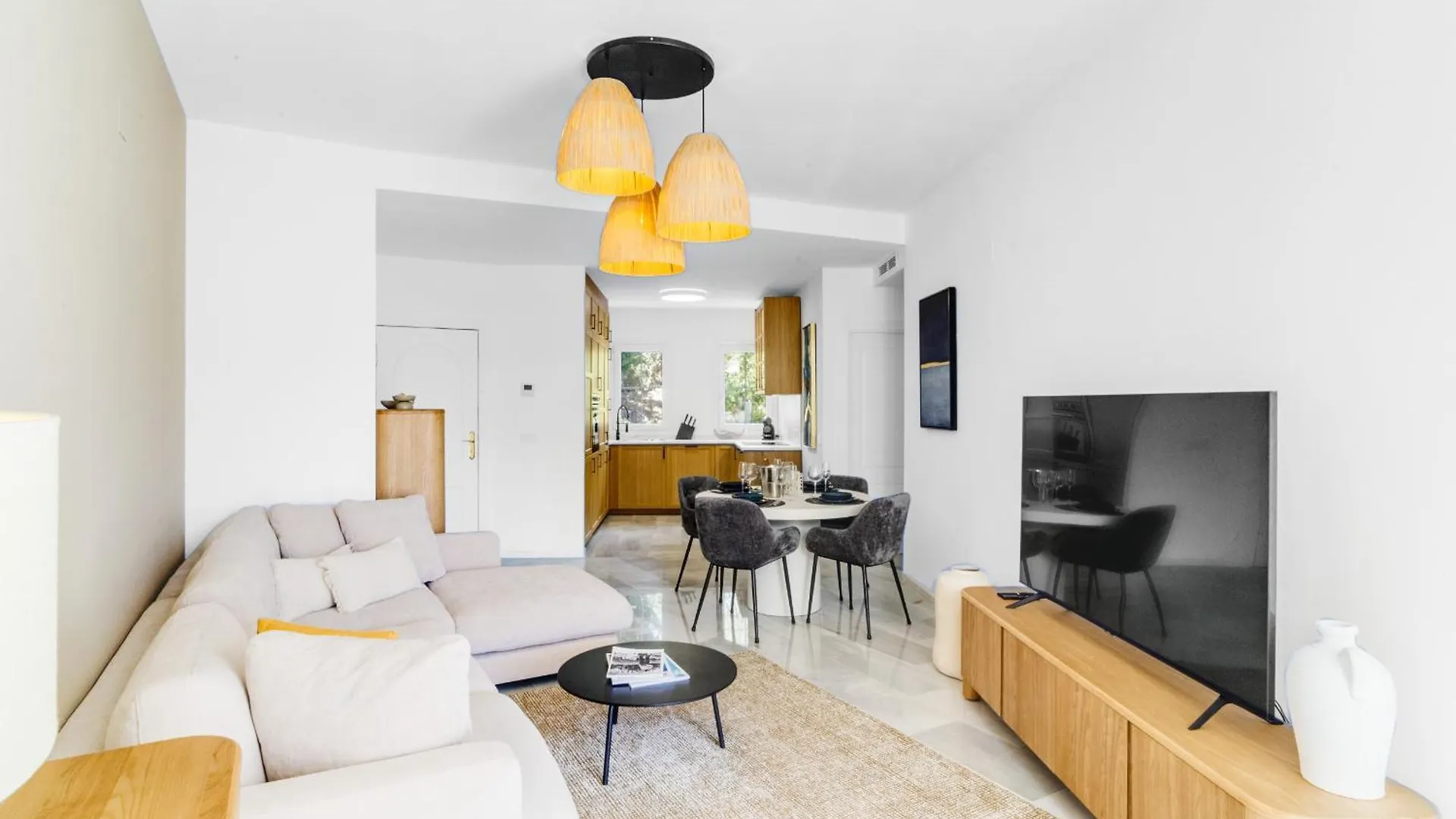 Marbella Real - Newly Reformed Apartment