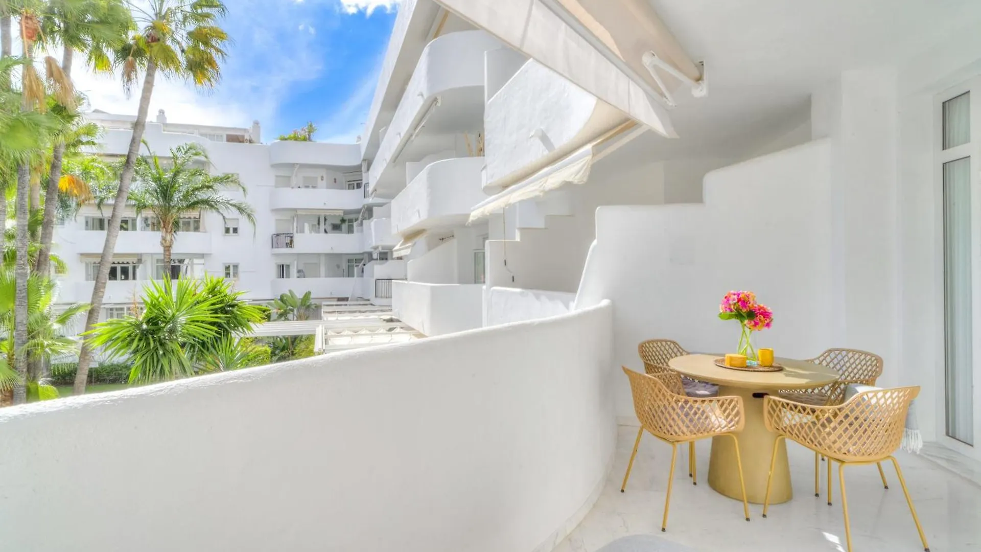 Marbella Real - Newly Reformed Apartment Spain