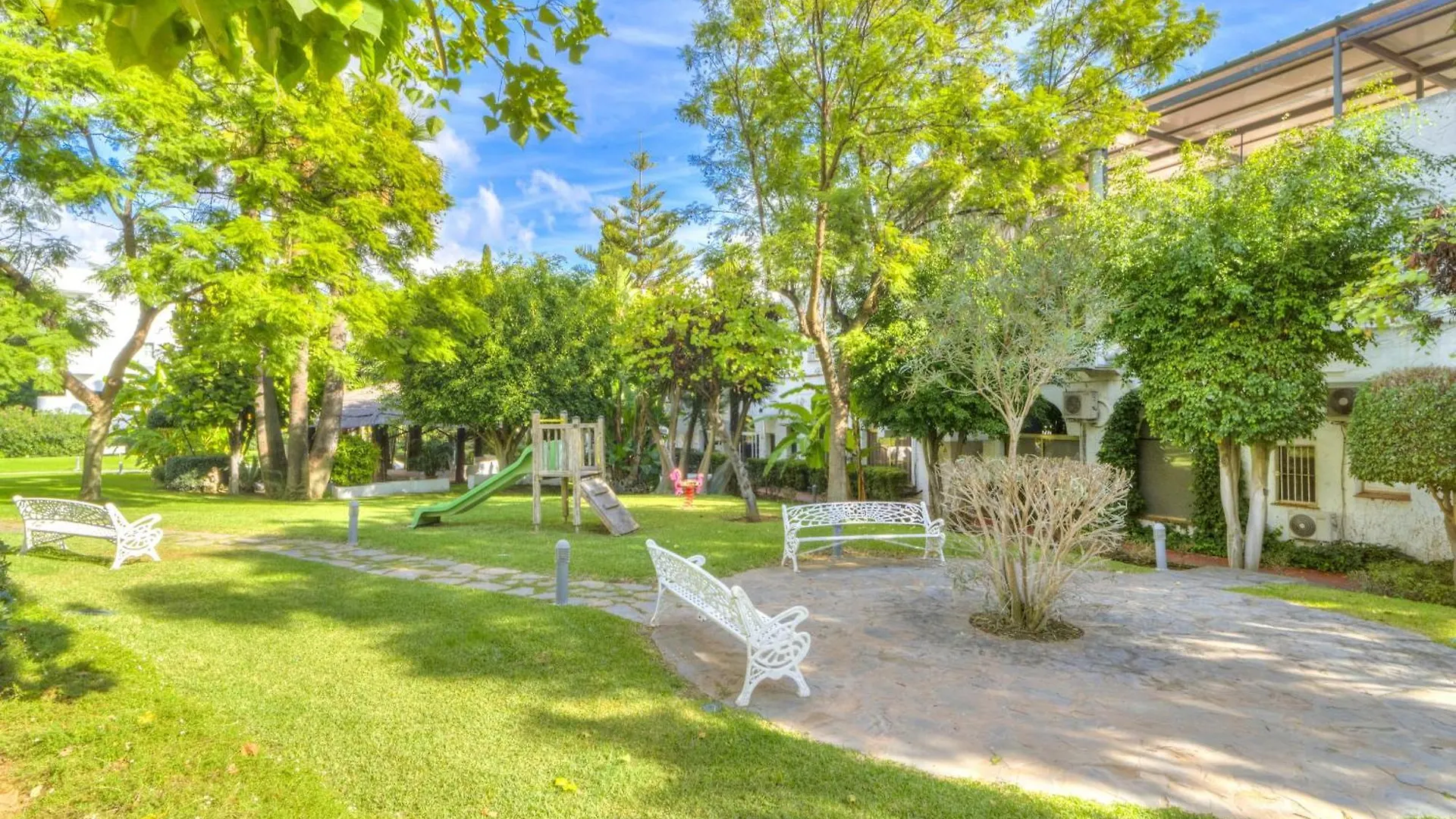 Marbella Real - Newly Reformed Apartment