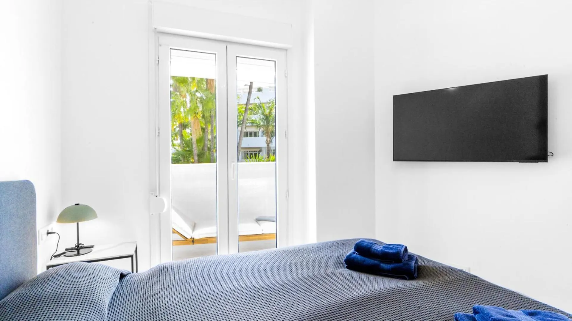 Marbella Real - Newly Reformed Apartment Spain