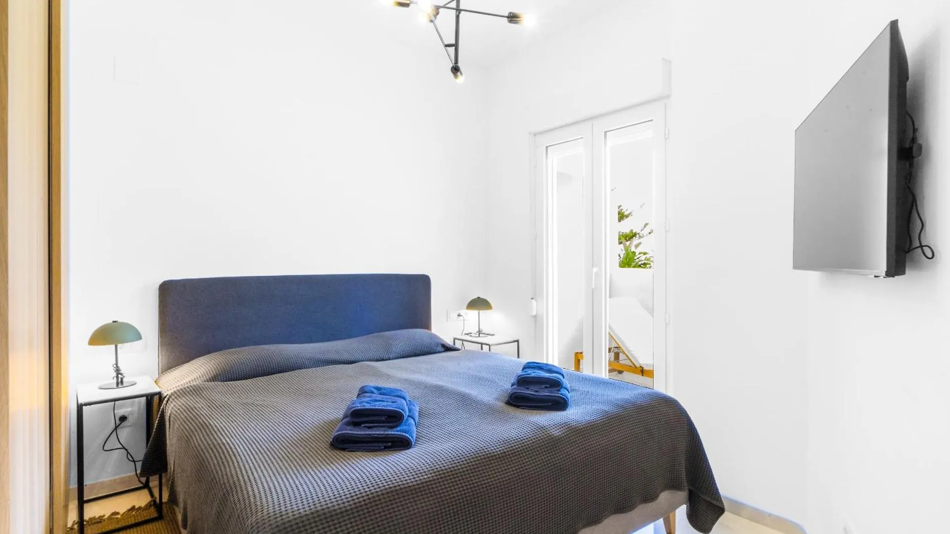 Marbella Real - Newly Reformed Apartment